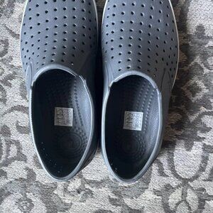 Native Shoes Miles Slip On Ragular Shoe Dublin Unisex Kids Gray Size 4